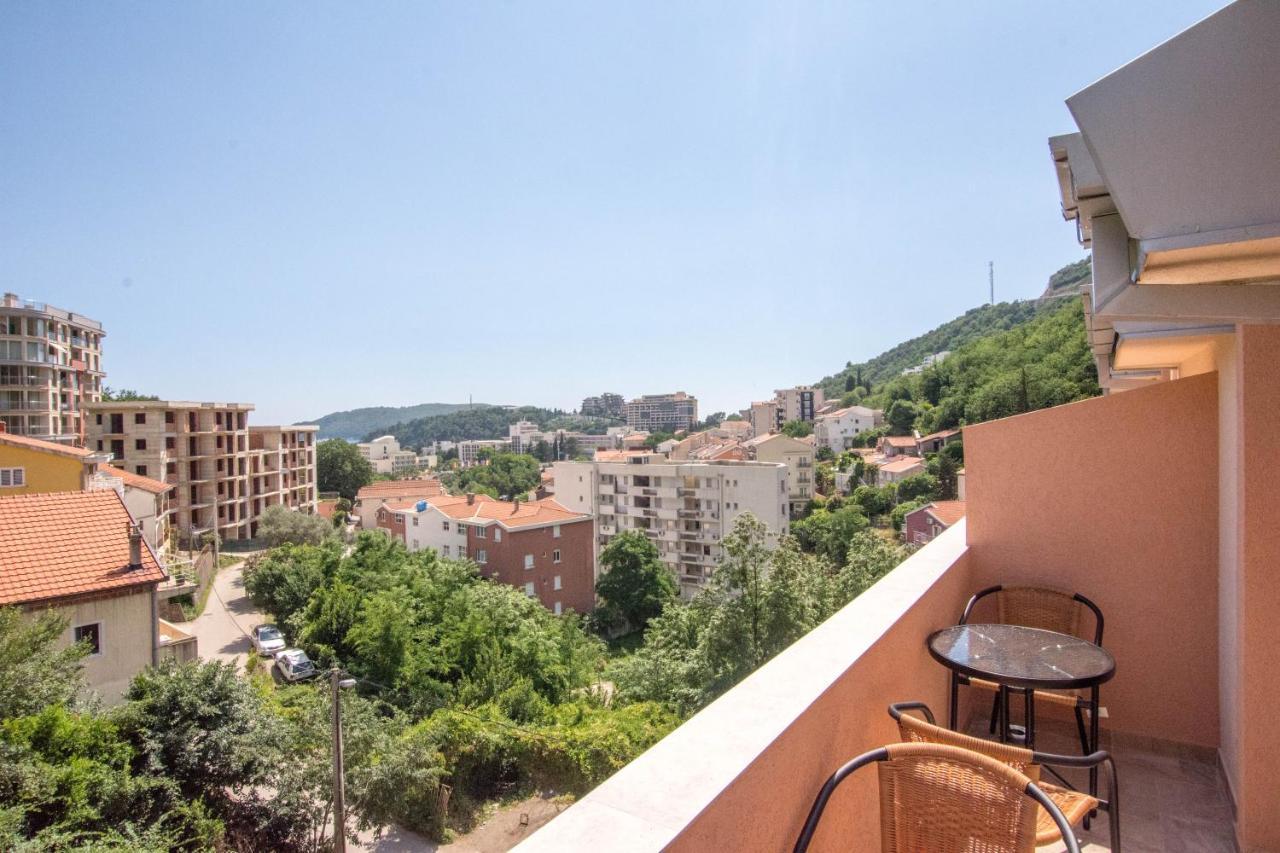 Apartments Elena Budva Exteriör bild